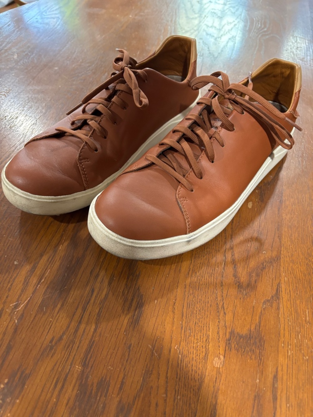 OluKai Men’s Chestnut Brown Leather Low-Top Sneakers